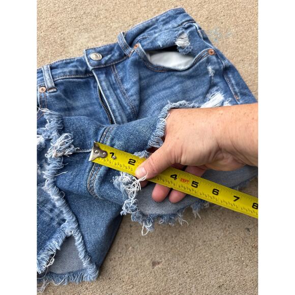 American Eagle Women’s Size 8 Distressed Dark Wash Denim Short Shorts - Picture 7 of 8